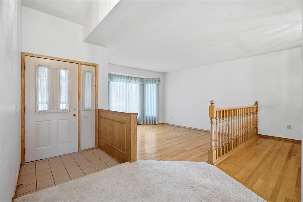 Picture for 37 Edgeview Road NW