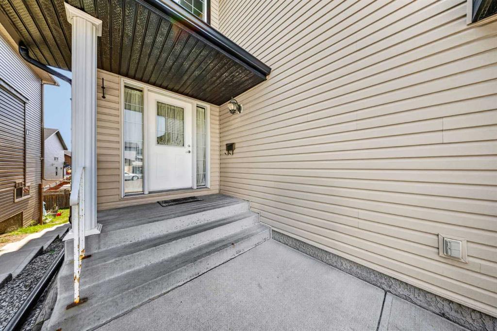 Picture for 154 Saddleland Close NE