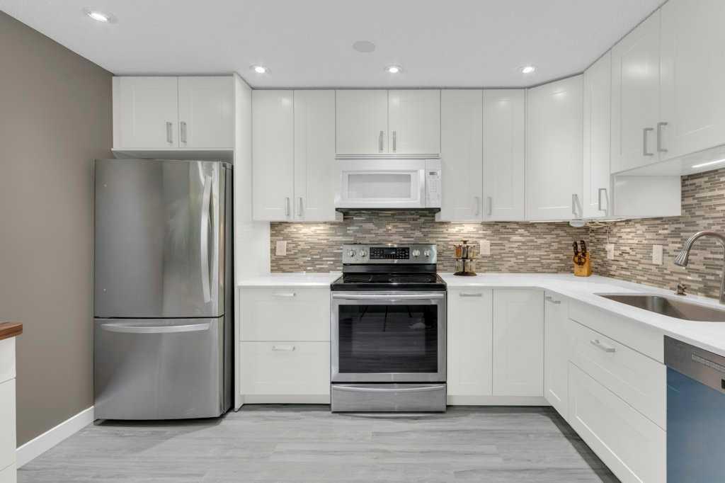 Picture for 20 Midpark Gardens SE