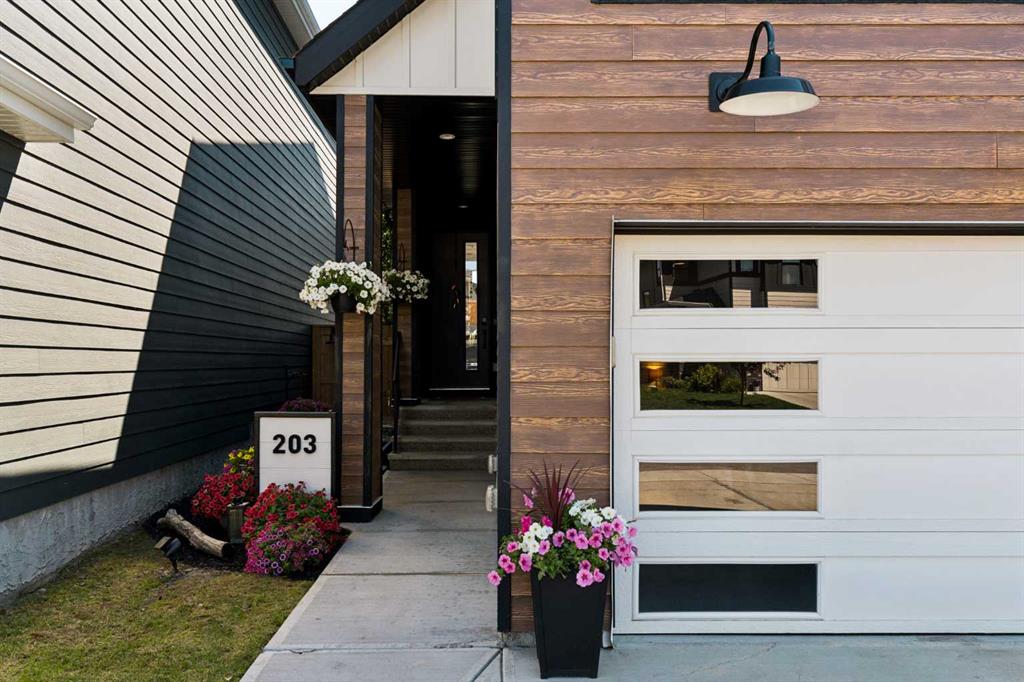 Picture for 203 Cranbrook Park SE