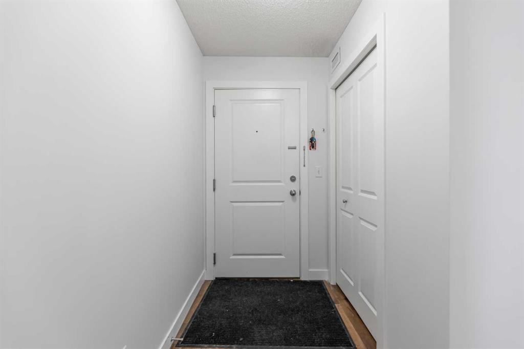 Picture for 224, 195 Kincora Glen Road 