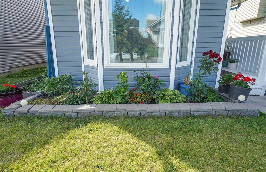 Picture for 72 Martindale Close NE