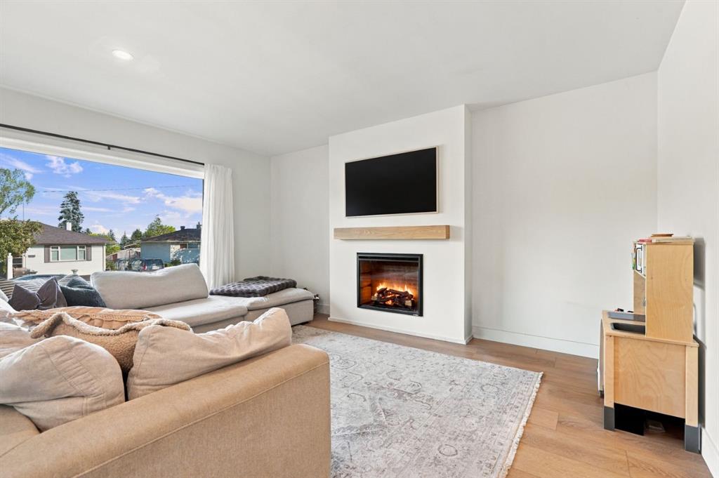 Picture for 6031 Thornbank Drive NW
