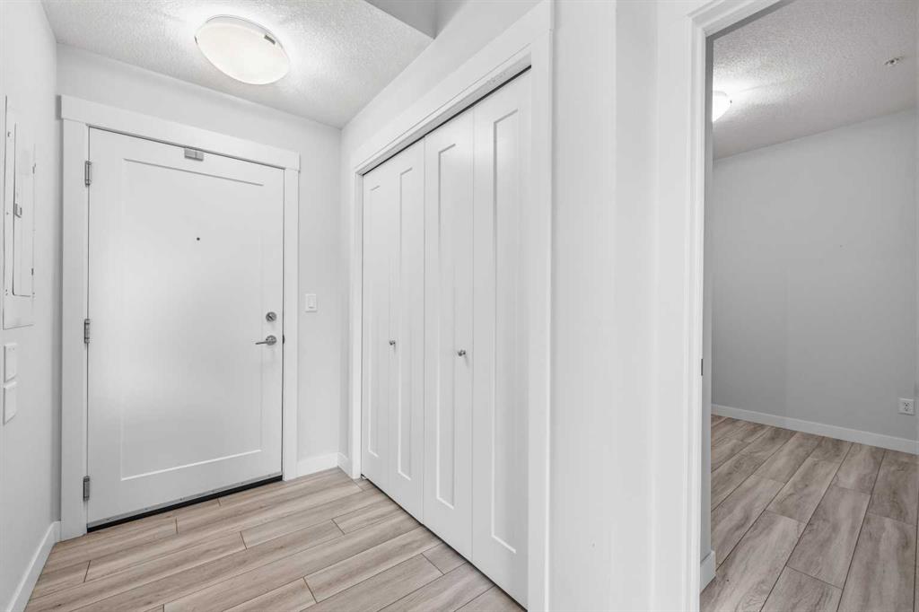 Picture for 107, 500 Auburn Meadows Common SE