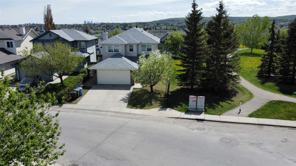 Picture for 7 Country Hills Park NW