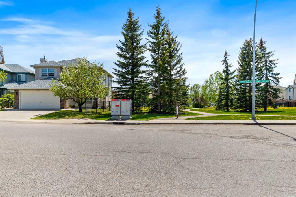 Picture for 7 Country Hills Park NW