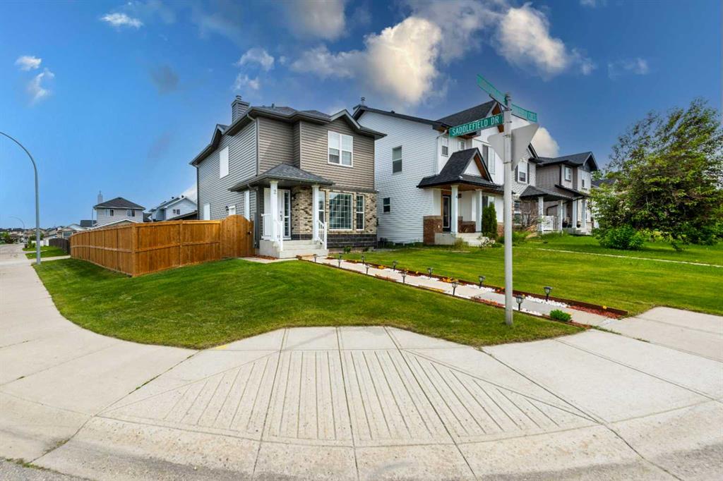 Picture for 2 Saddlefield Crescent NE