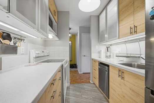 Picture for 209, 315 Heritage Drive SE
