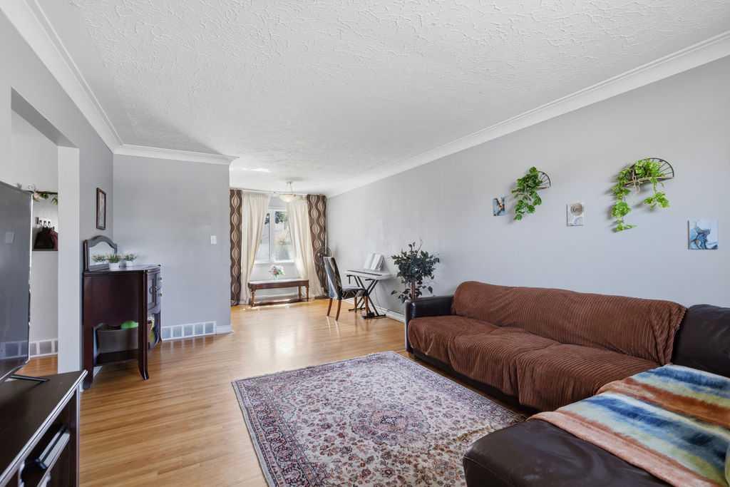 Picture for 2808 19 Street NW