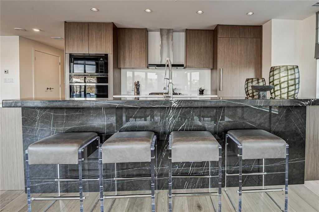 Picture for 501, 128 Waterfront Court SW