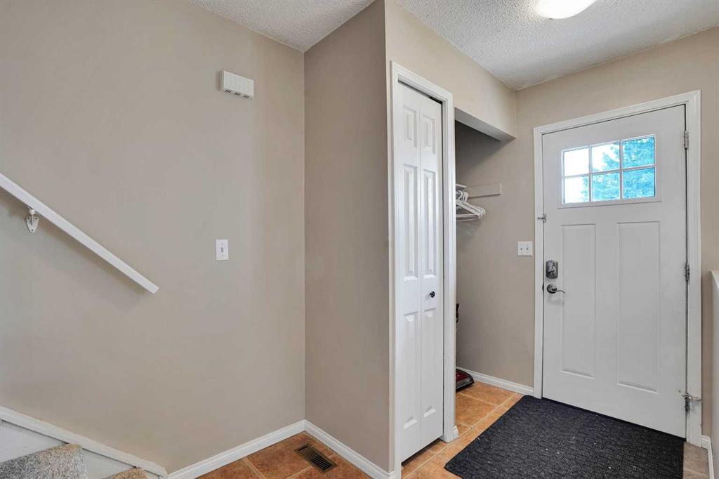 Picture for 6, 6404 4A Street NE