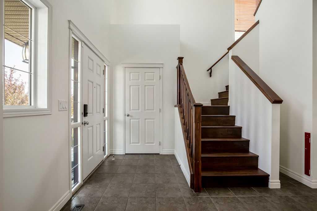 Picture for 134 Prestwick Terrace SE