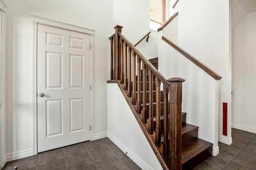 Picture for 134 Prestwick Terrace SE