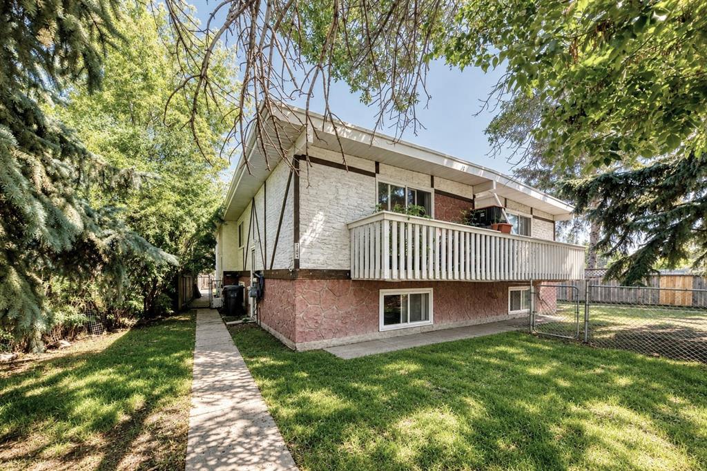 Picture for 7726 &amp; 7728 34 Avenue NW