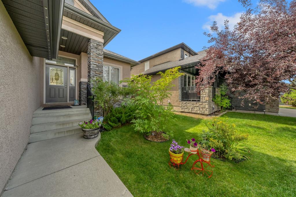 Picture for 41 Evercreek Bluffs Crescent SW