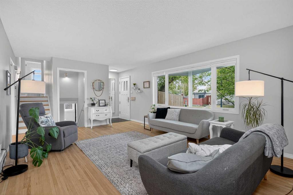 Picture for 10704 Maplecrest Road SE