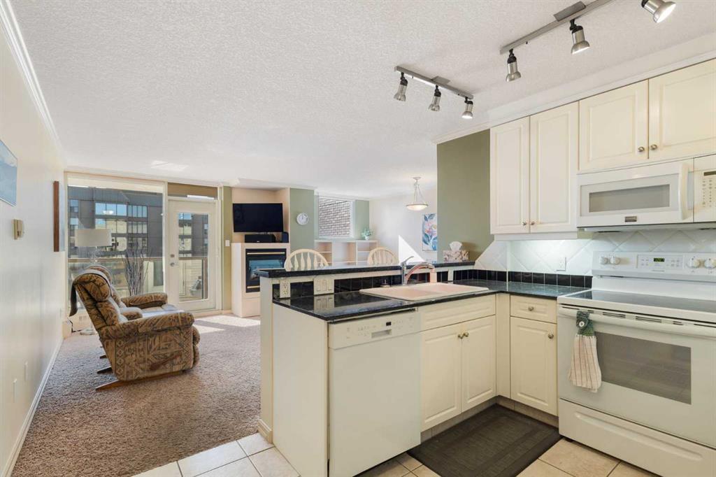 Picture for 704, 4603 Varsity Drive NW