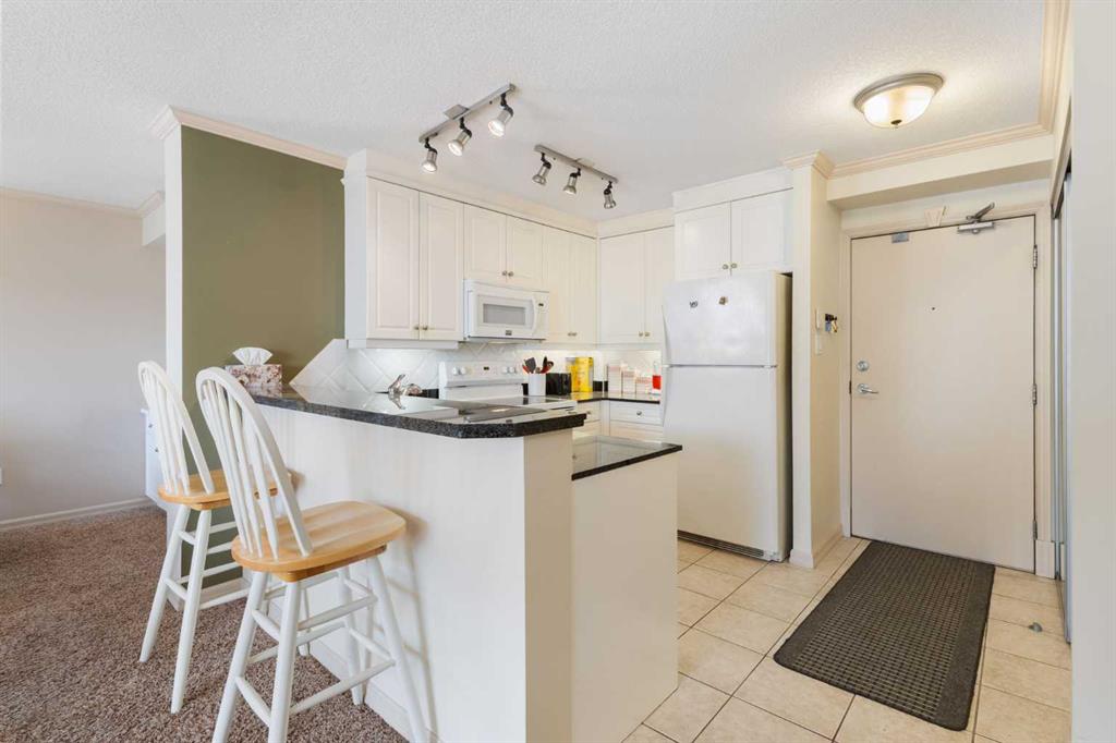 Picture for 704, 4603 Varsity Drive NW