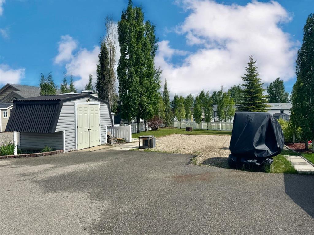 Picture for 5067, 35468 Range Road 30  