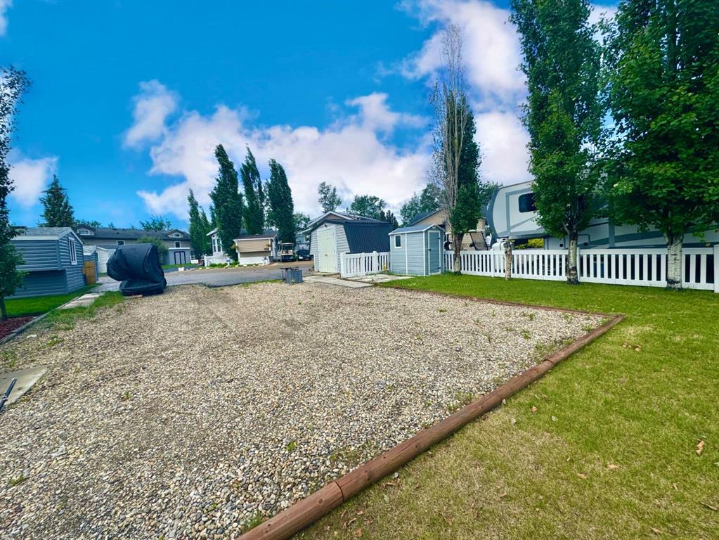 Picture for 5067, 35468 Range Road 30  