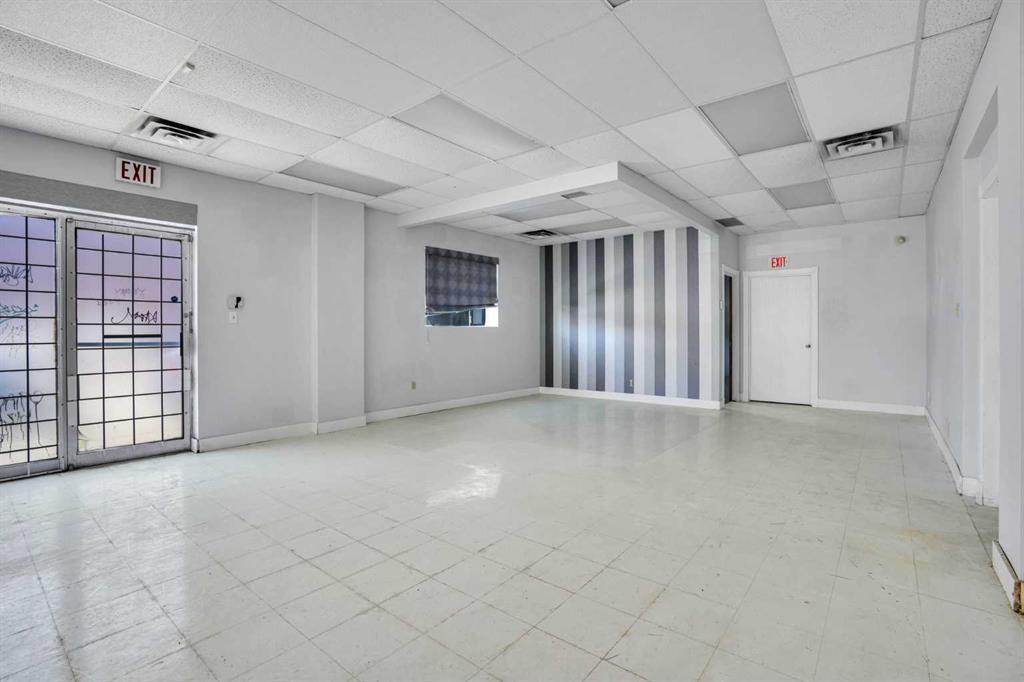 Picture for 123 Any Avenue SW