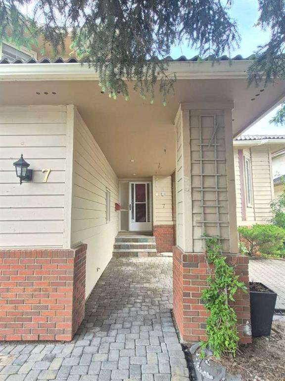 Picture for 7 Suncastle Crescent SE