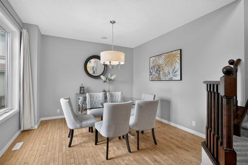 Picture for 125 Cranleigh Park SE