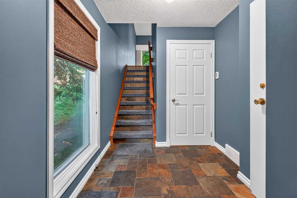 Picture for 135 Point Drive NW