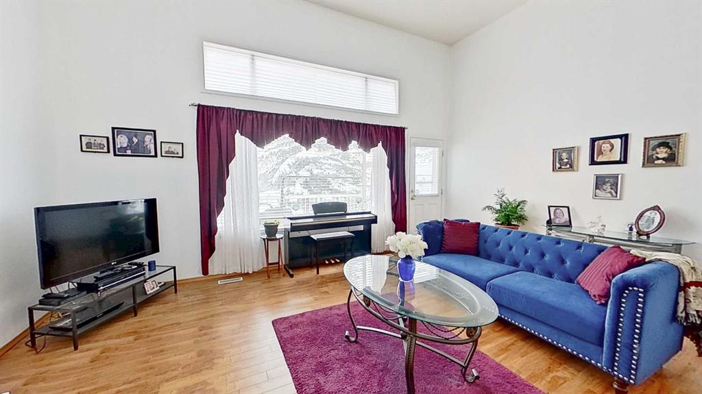 Picture for 272 Rocky Ridge Court NW
