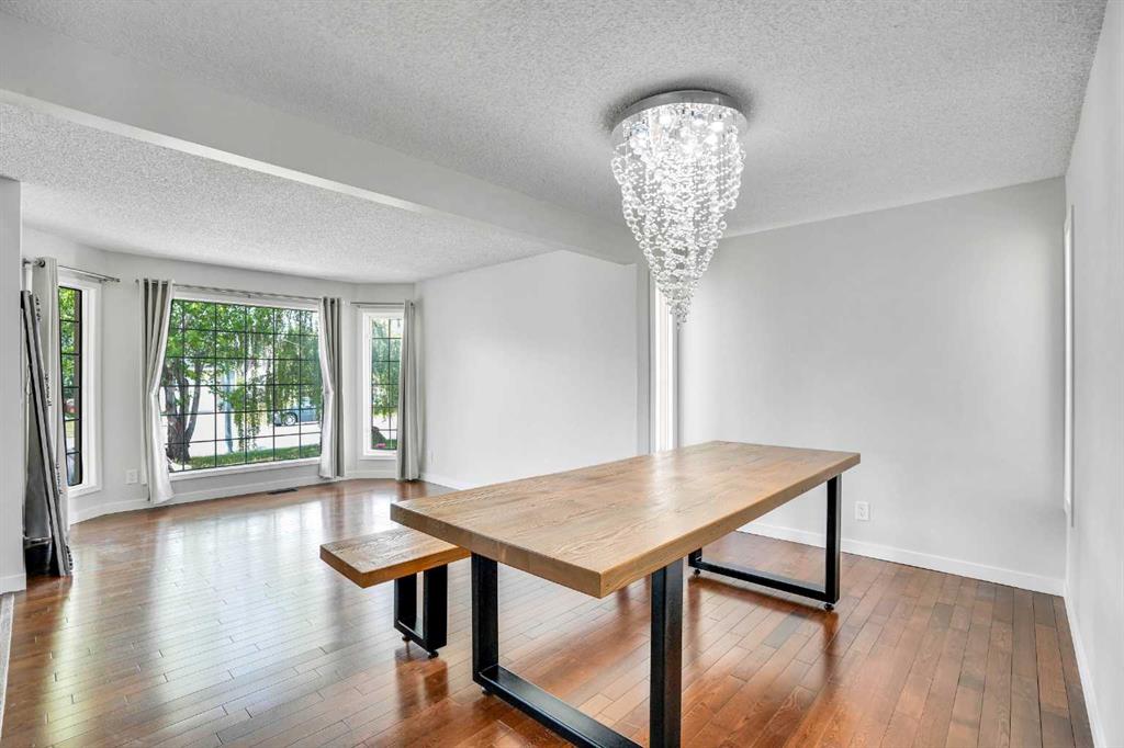 Picture for 73 Riverview Close SE