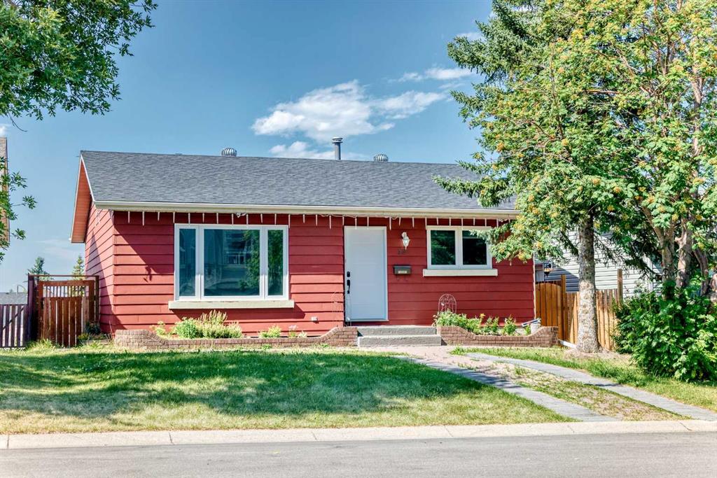 Picture for 32 Macewan Park Link NW