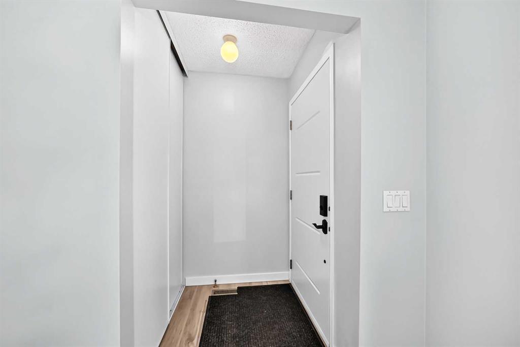 Picture for 32 Macewan Park Link NW
