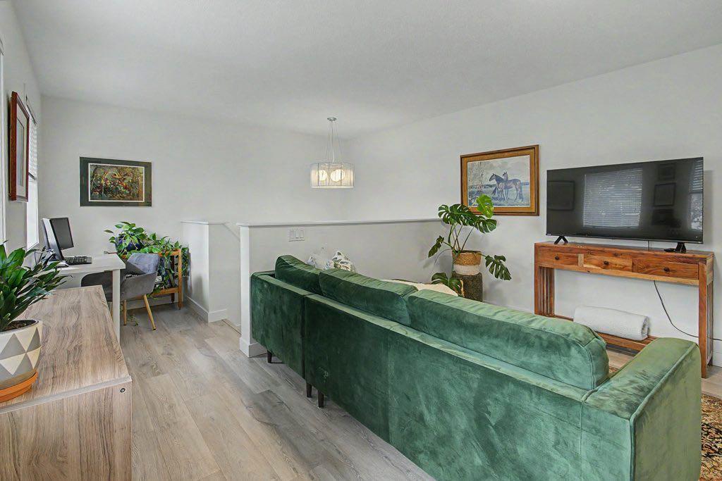 Picture for 16, 2318 17 Street SE