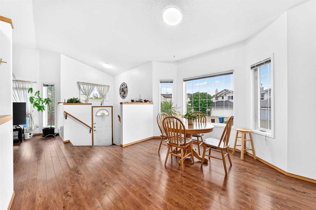 Picture for 98 Country Hills Heights NW