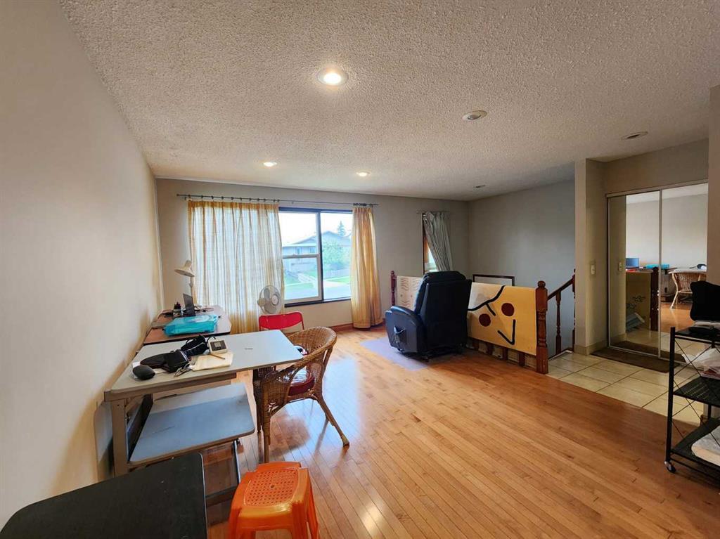 Picture for 8329 Centre Street NW