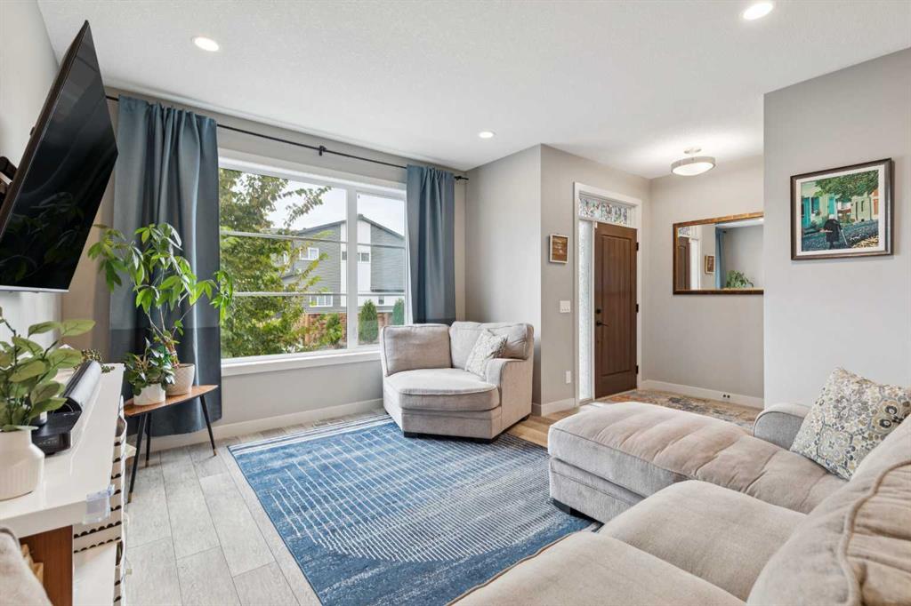 Picture for 454 Walgrove Way SE