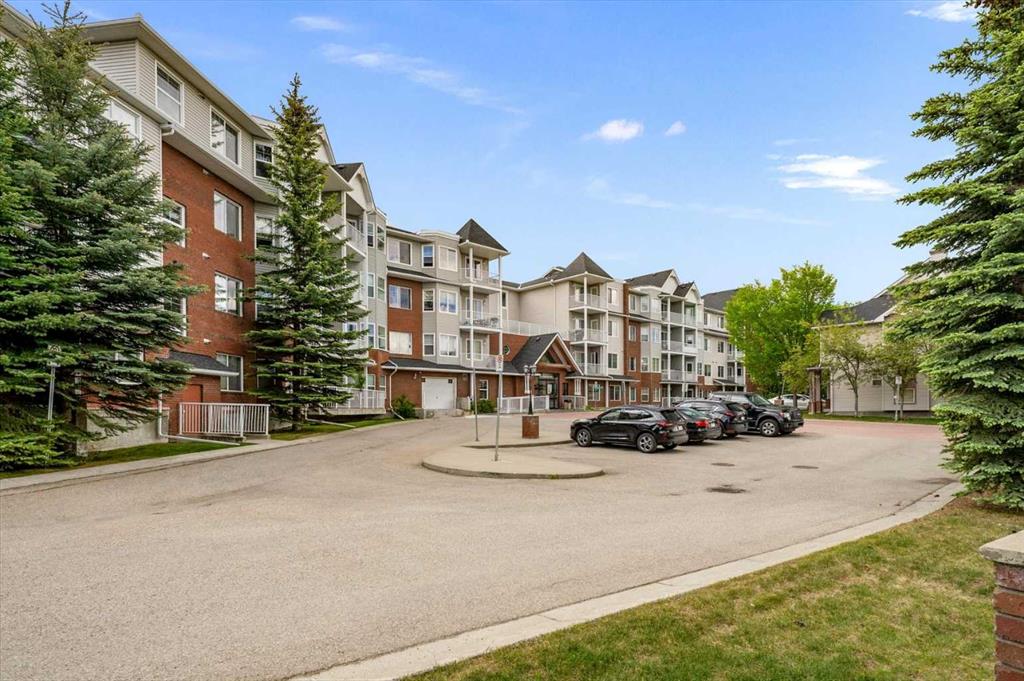Picture for 219, 8 Prestwick Pond Terrace SE
