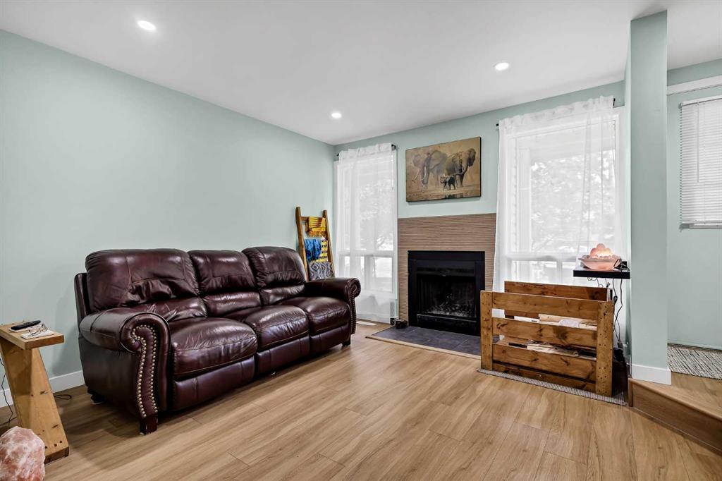 Picture for 2187 Woodview Drive SW