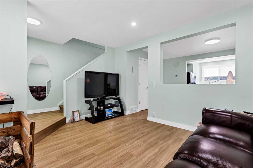 Picture for 2187 Woodview Drive SW