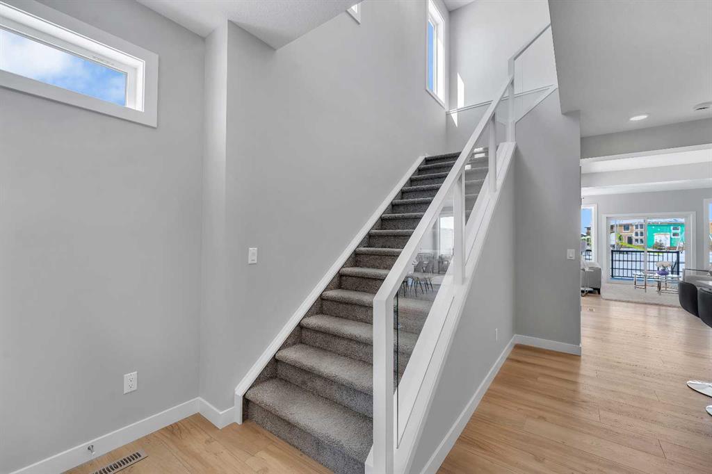 Picture for 390 South Shore Drive 