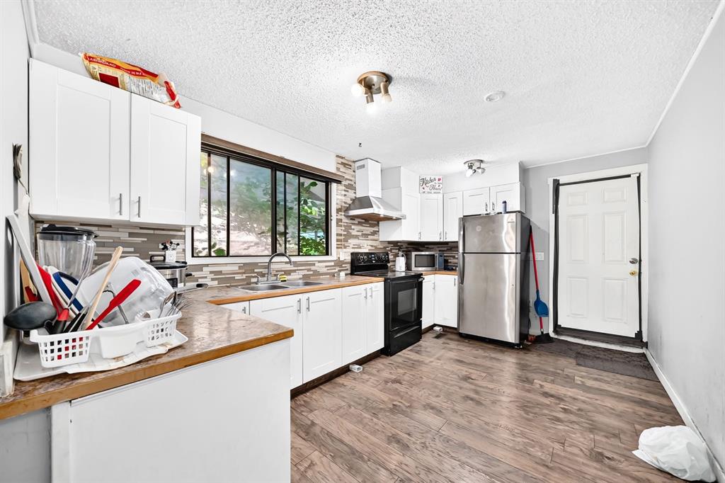 Picture for 208 Temple Close NE