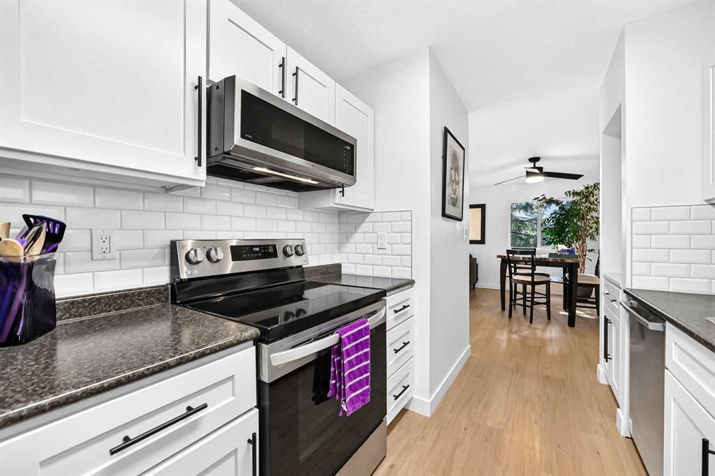 Picture for D, 109 Stanley Avenue 