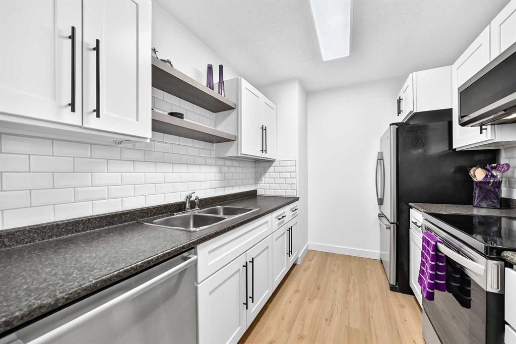 Picture for D, 109 Stanley Avenue 