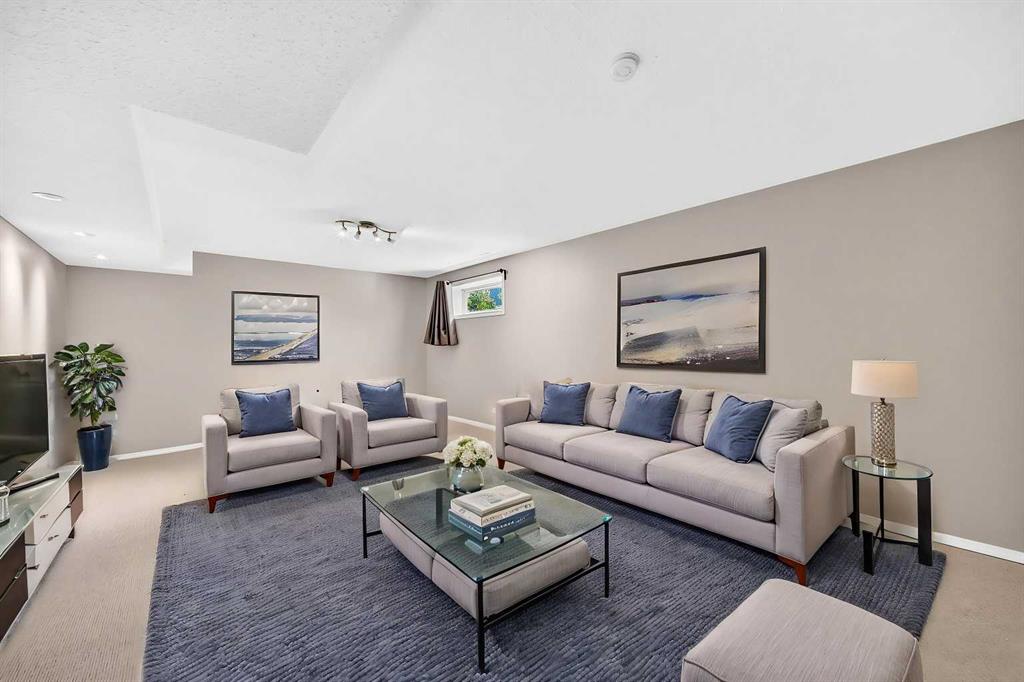 Picture for 22 Cramond Crescent SE