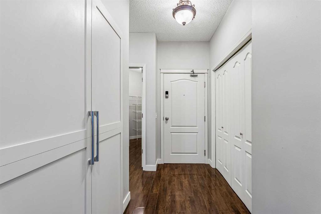 Picture for 102, 108 Edgeridge Terrace NW
