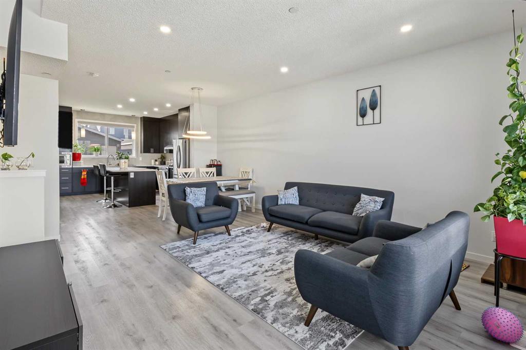 Picture for 16 Howse Crescent NE