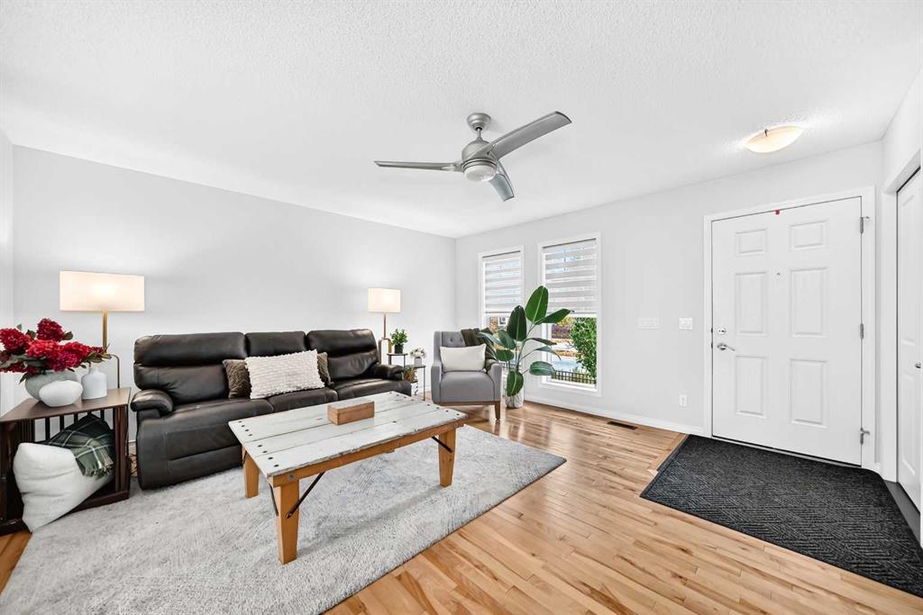 Picture for 523 Auburn Bay Avenue SE