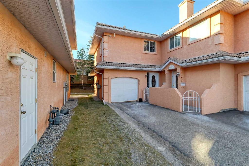 Picture for 501 Coral Cove NE