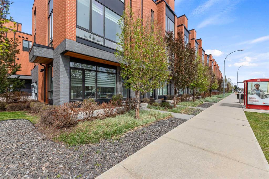 Picture for 3040 Parkdale Boulevard NW