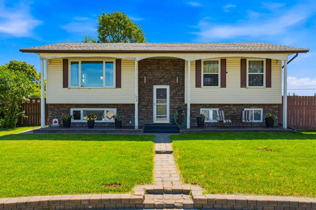 Picture for 1016 Pensdale Crescent SE